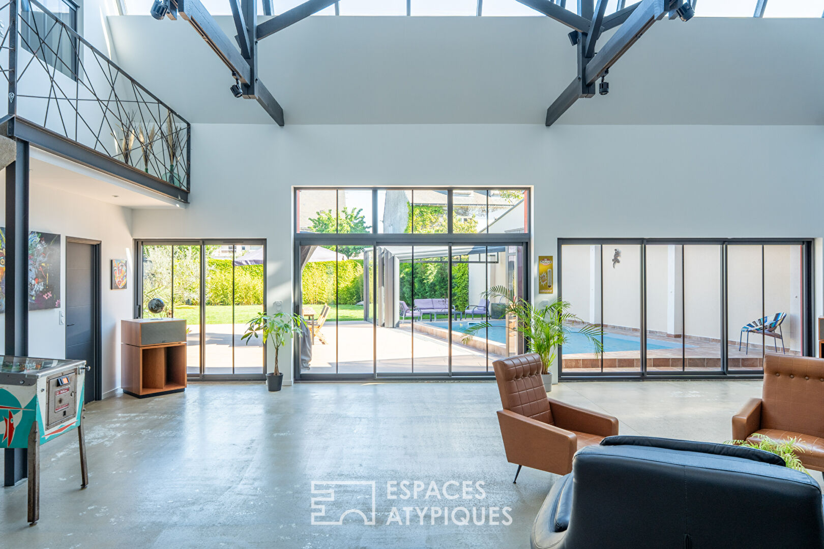 Loft d’architecte dans un ancien garage industriel