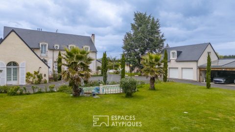 Demeure singulière avec chambres d&rsquo;hôtes et jardin paysagé à 15 minutes de Tours