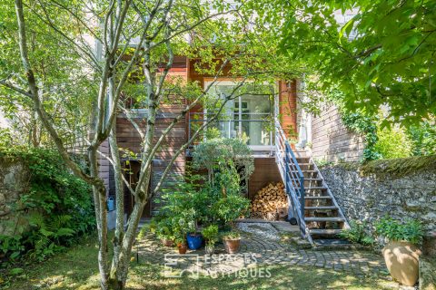 Particulier tourangeau avec jardin arboré dans un quartier recherché de Tours