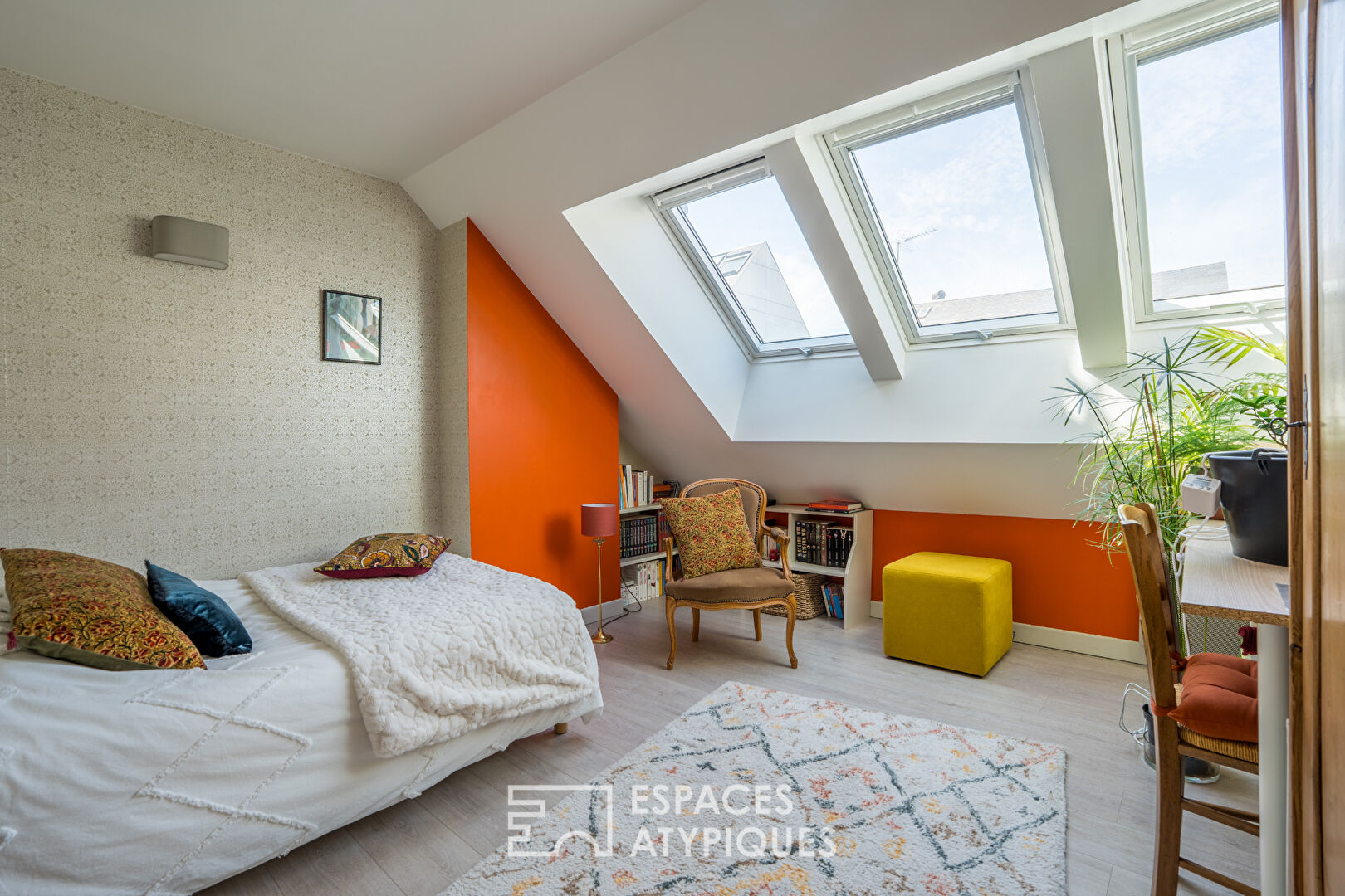 Particulier tourangeau avec jardin arboré dans un quartier recherché de Tours
