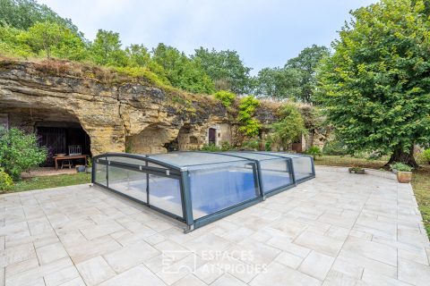 Ancienne grange rénovée avec piscine, caves et étang