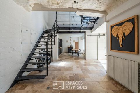 Cozy semi-troglodyte house in Vouvray
