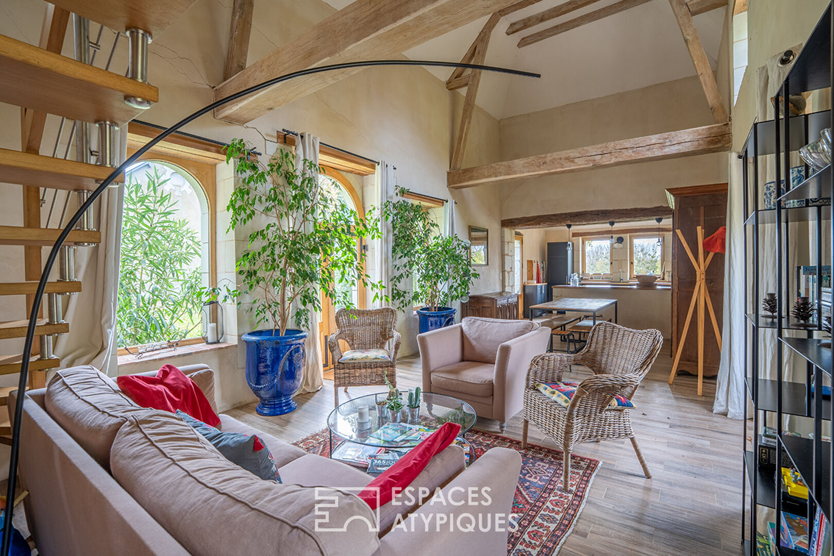 Propriété Directoire avec gîte, dépendances et piscine