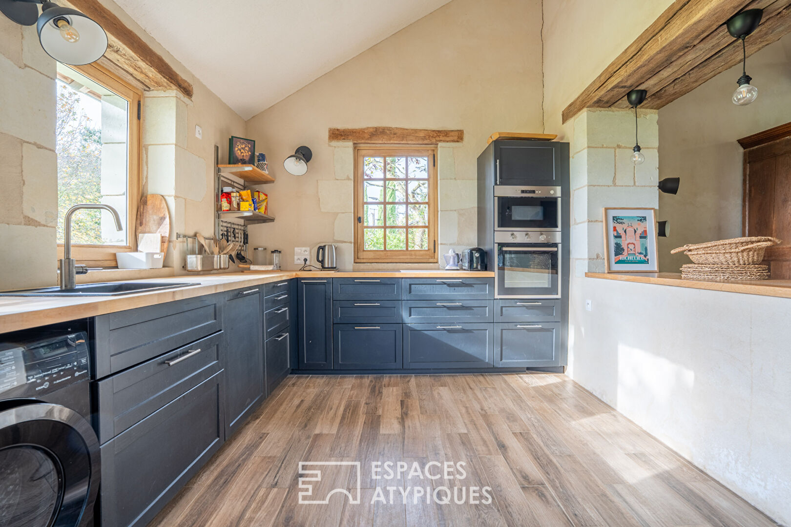 Propriété Directoire avec gîte, dépendances et piscine