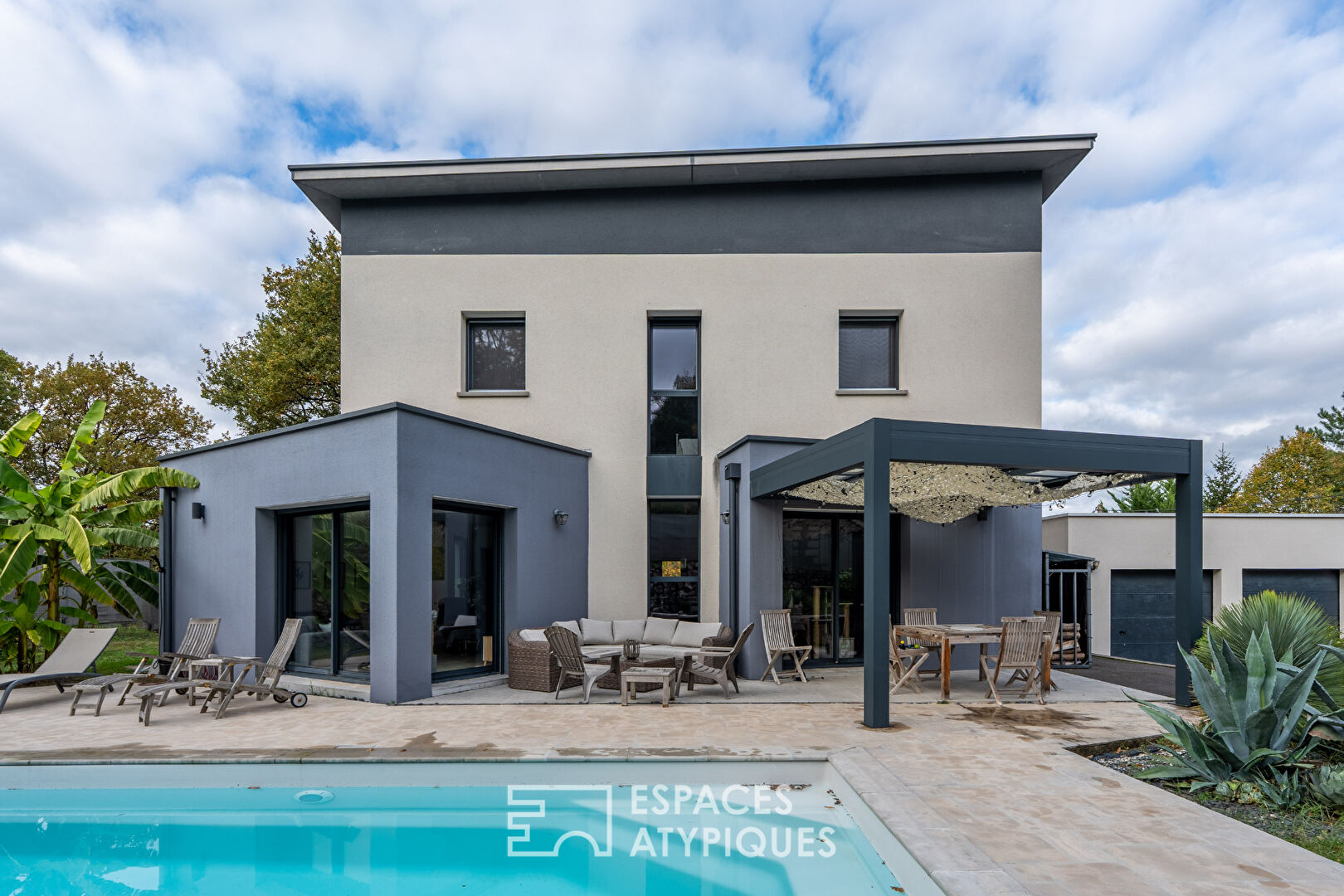 Havre contemporain avec piscine et appartement indépendant