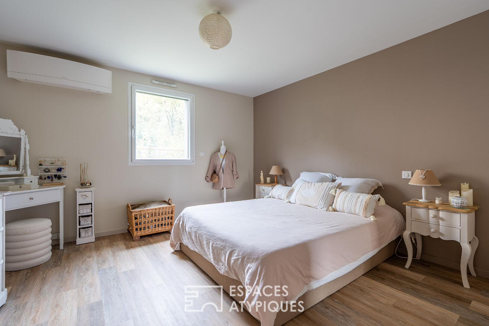 Havre contemporain avec piscine et appartement indépendant