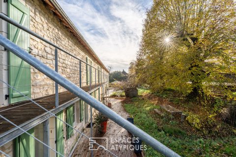 Propriété historique rénovée avec piscine naturelle