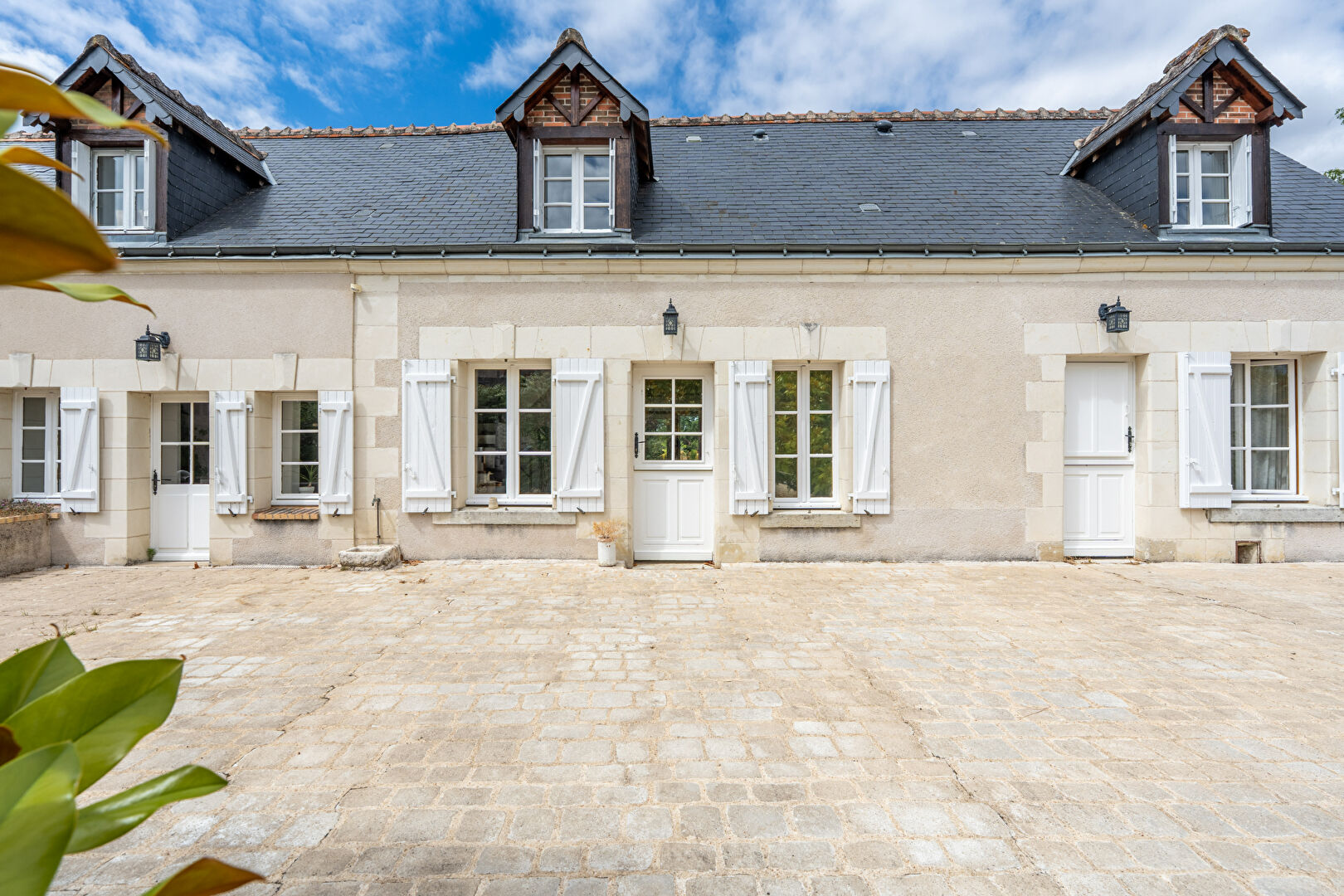 Belle longère nichée au coeur d&rsquo;un hameau paisible