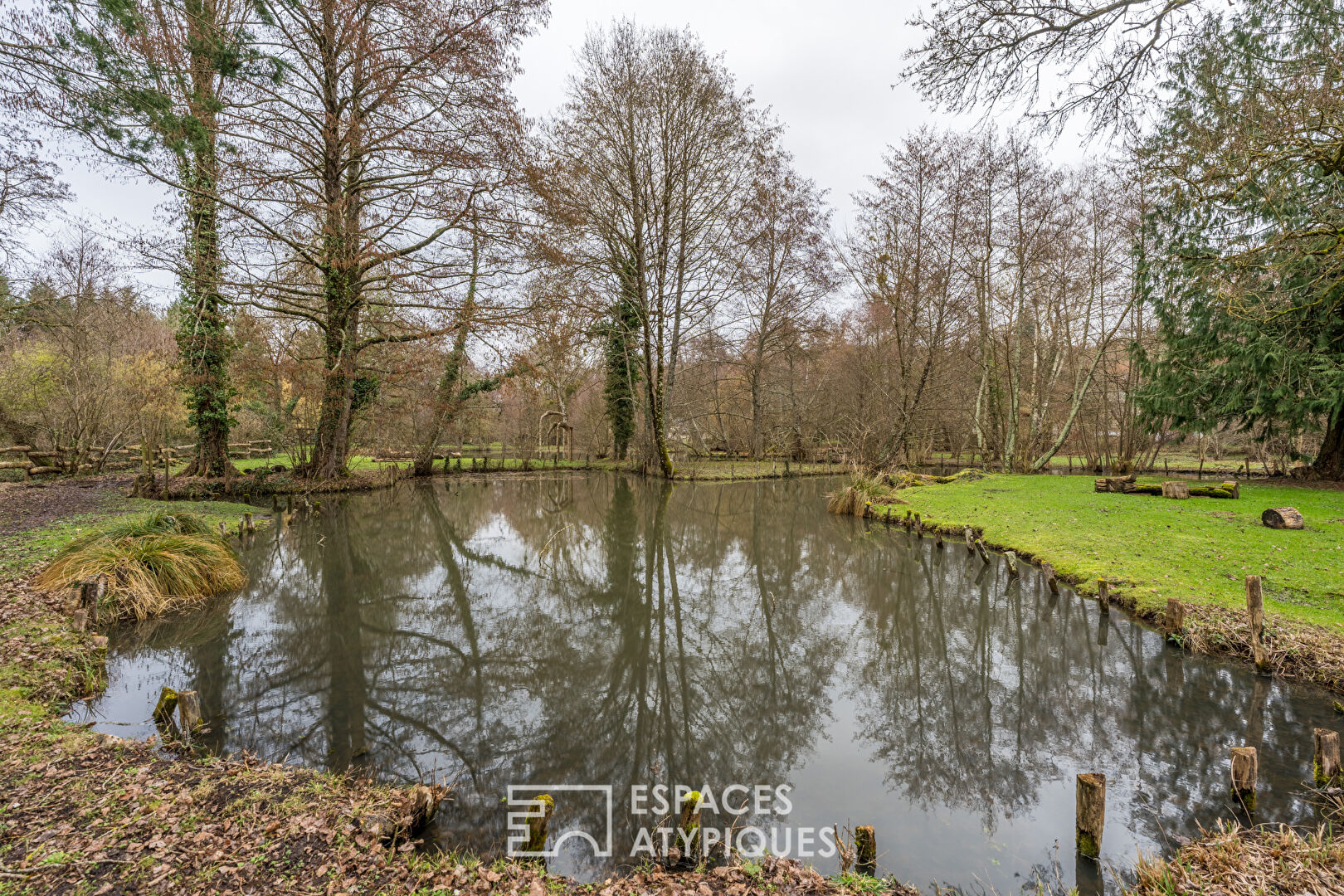 Moulin XVIIIe d&rsquo;exception au coeur d&rsquo;un écrin naturel