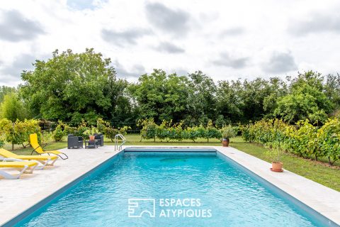 Maison de campagne avec piscine au milieu des vignes