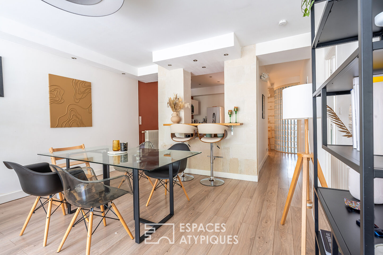 Appartement de caractère avec jardin et bassin privé aux Halles