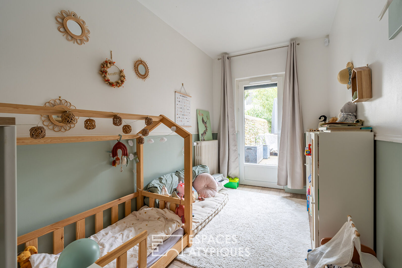 Appartement de caractère avec jardin et bassin privé aux Halles