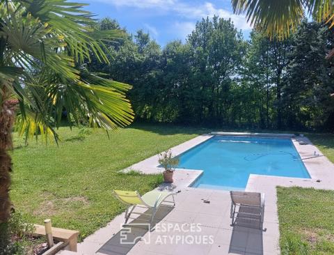 Architect-designed house with swimming pool and gîte in the heart of the vineyards