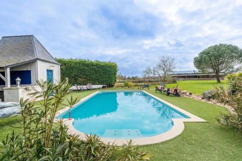 Propriété équestre avec gîte et piscine à l&rsquo;orée de la forêt d&rsquo;Amboise
