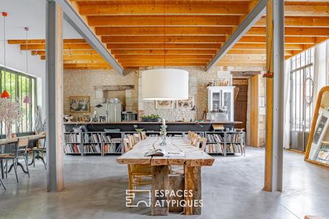 Loft d&rsquo;architecte avec jardin au coeur de la cité historique