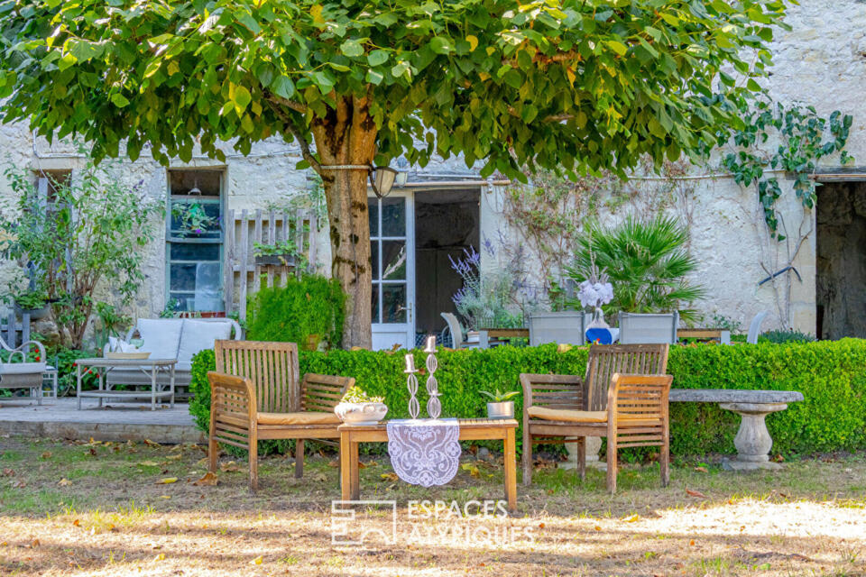 Maison de maître et son jardin suspendu au coeur de Langeais
