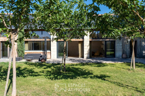 Elegant renovated residence with large converted barn
