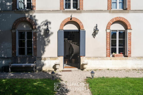 Elegant renovated residence with large converted barn
