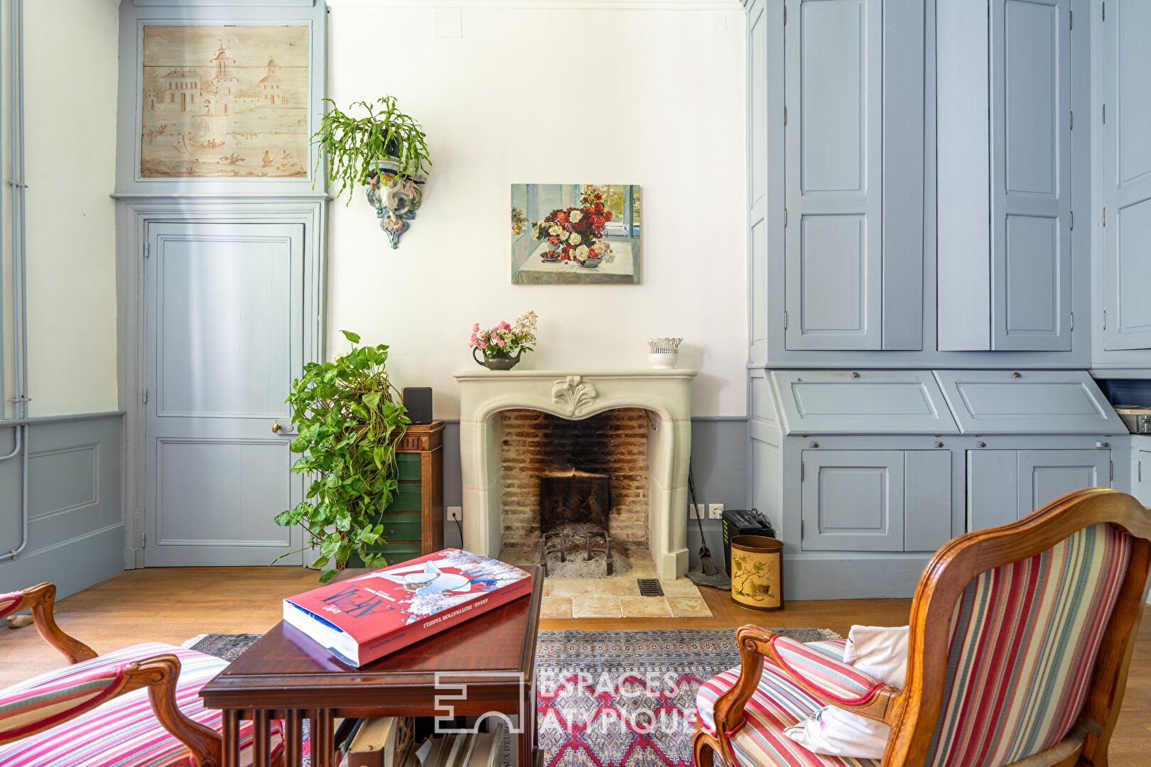 Old character house with garden on the outskirts of Amboise