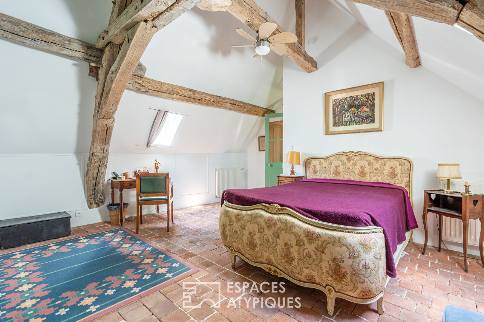 Old character house with garden on the outskirts of Amboise