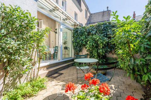 Maison tourangelle de caractère en coeur de ville avec garage