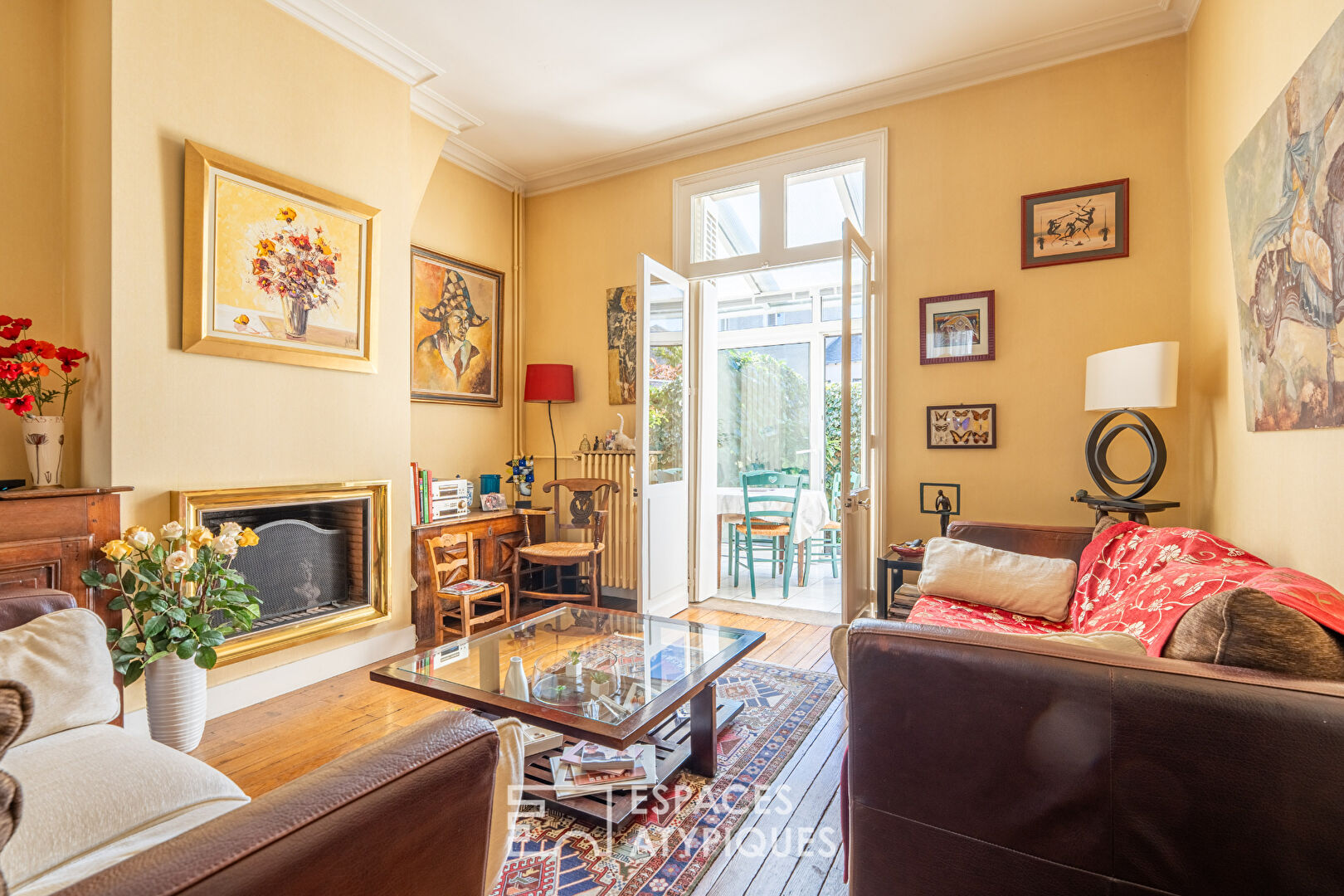 Maison tourangelle de caractère en coeur de ville avec garage