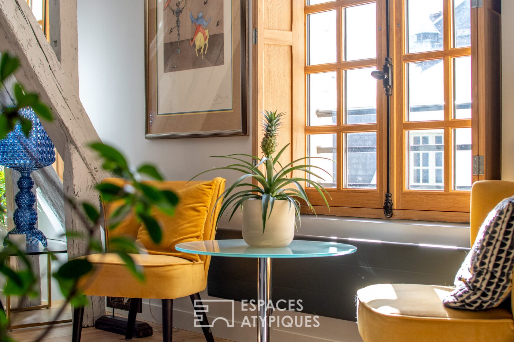 Appartement de caractère sous les toits entièrement rénové