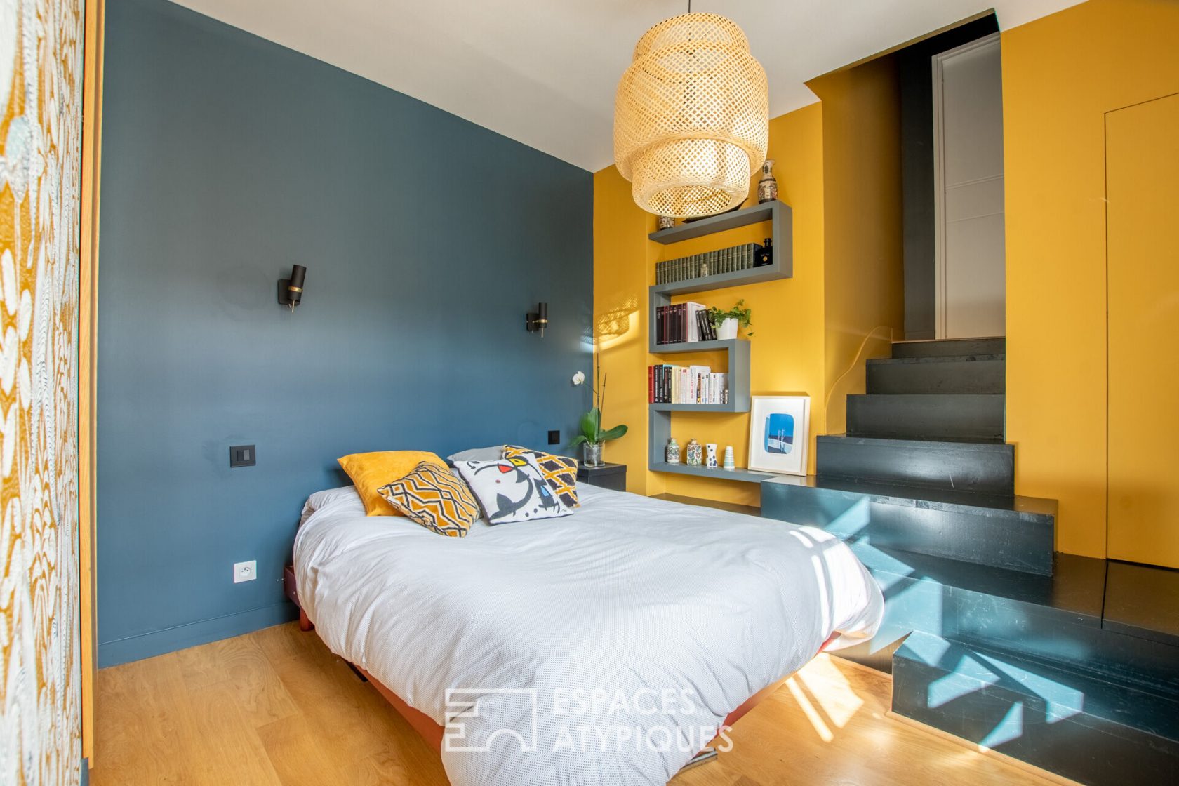 Appartement de caractère sous les toits entièrement rénové