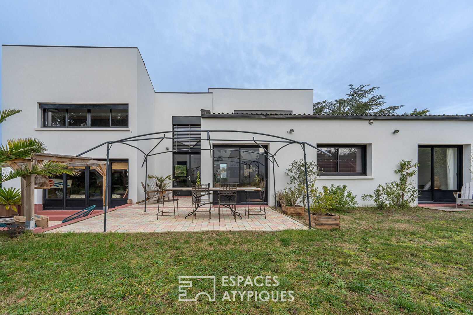 The architect’s house with an industrial and modernist spirit