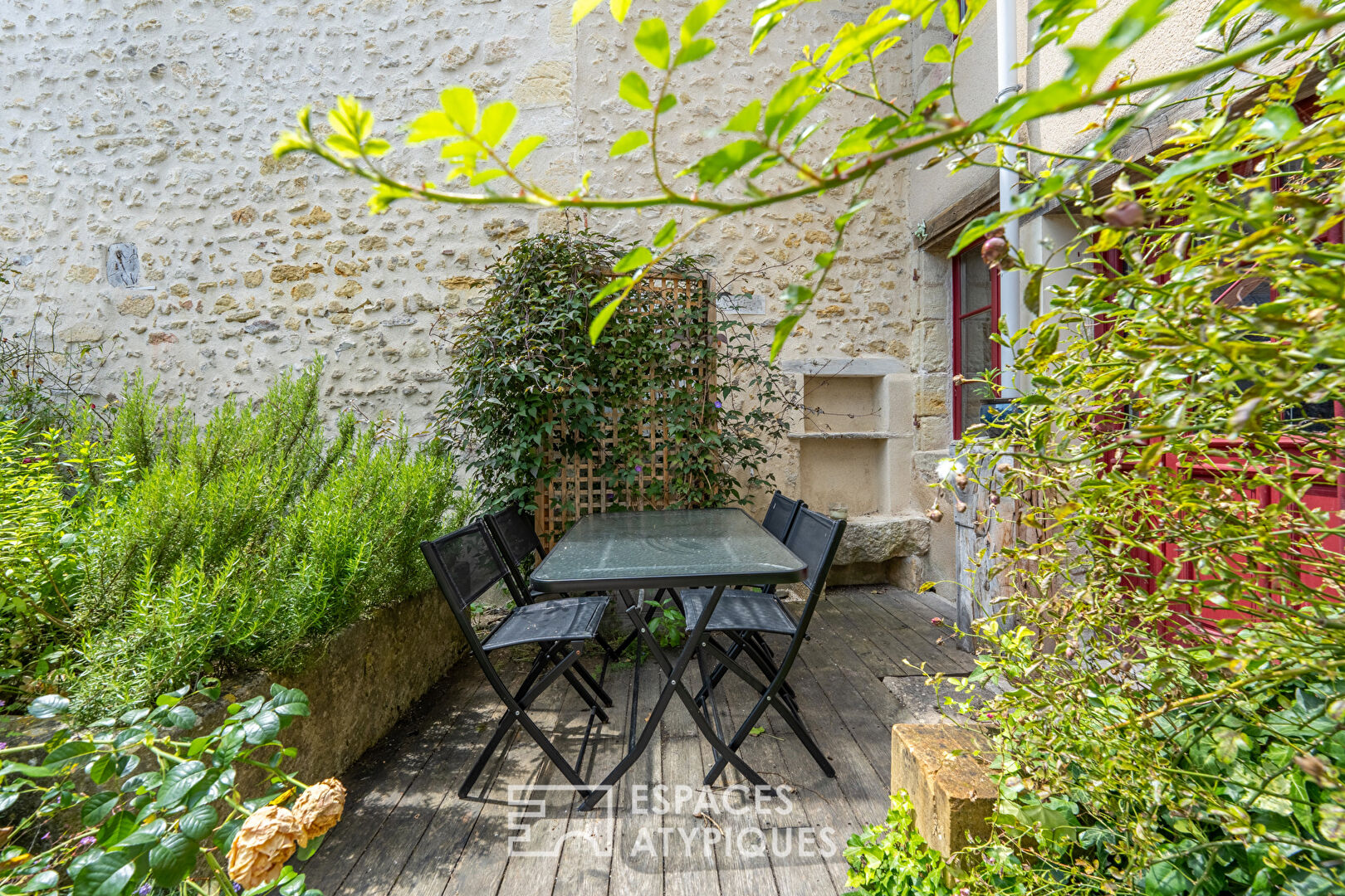Charming semi-troglodyte lodge