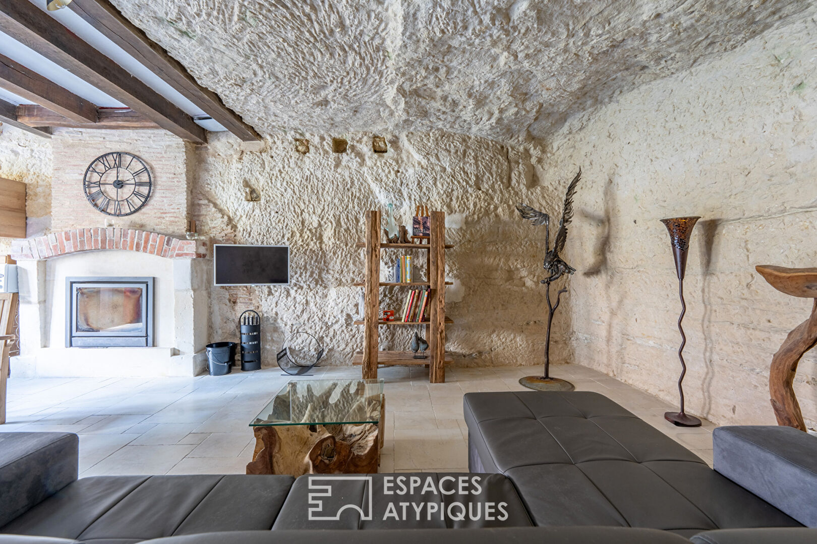 Charming semi-troglodyte lodge