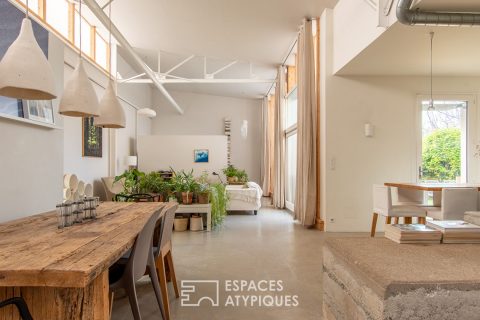Exceptional architect-designed house in a former factory