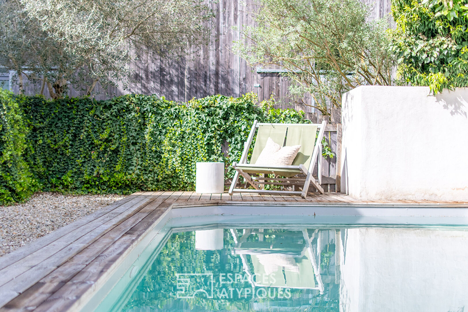 Exceptional architect-designed house in a former factory