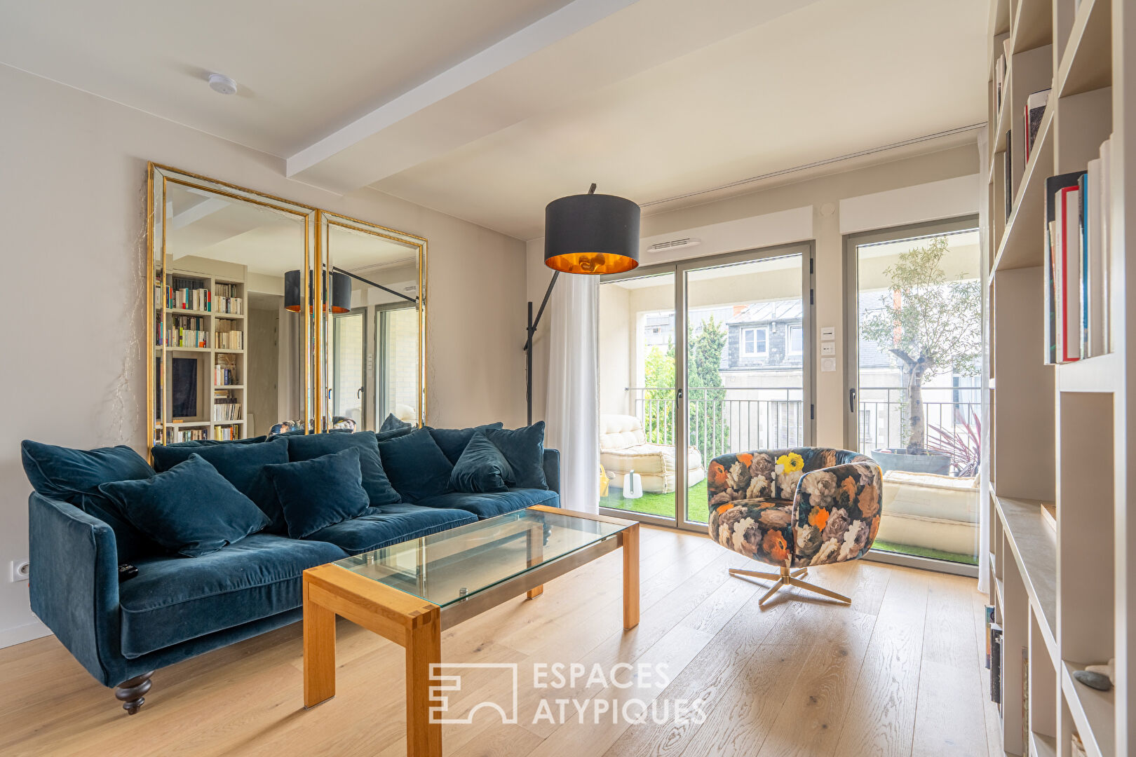 Superb duplex with loggia in the historic center of Tours