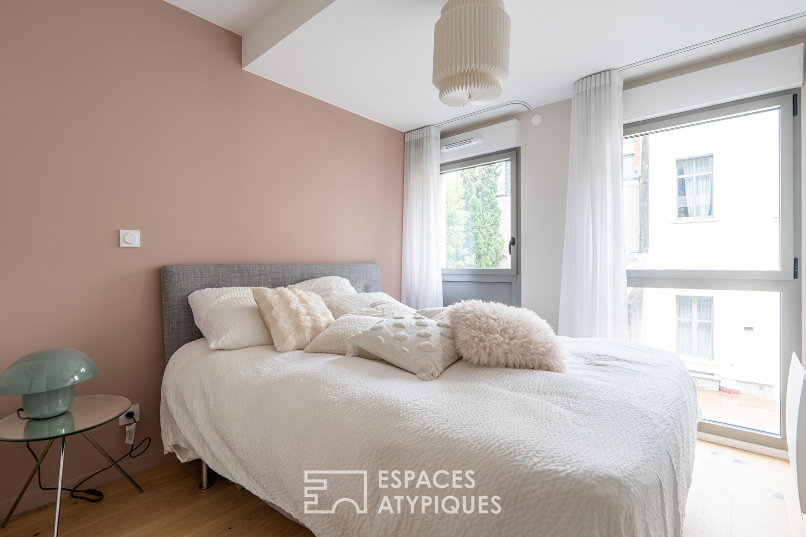Superb duplex with loggia in the historic center of Tours