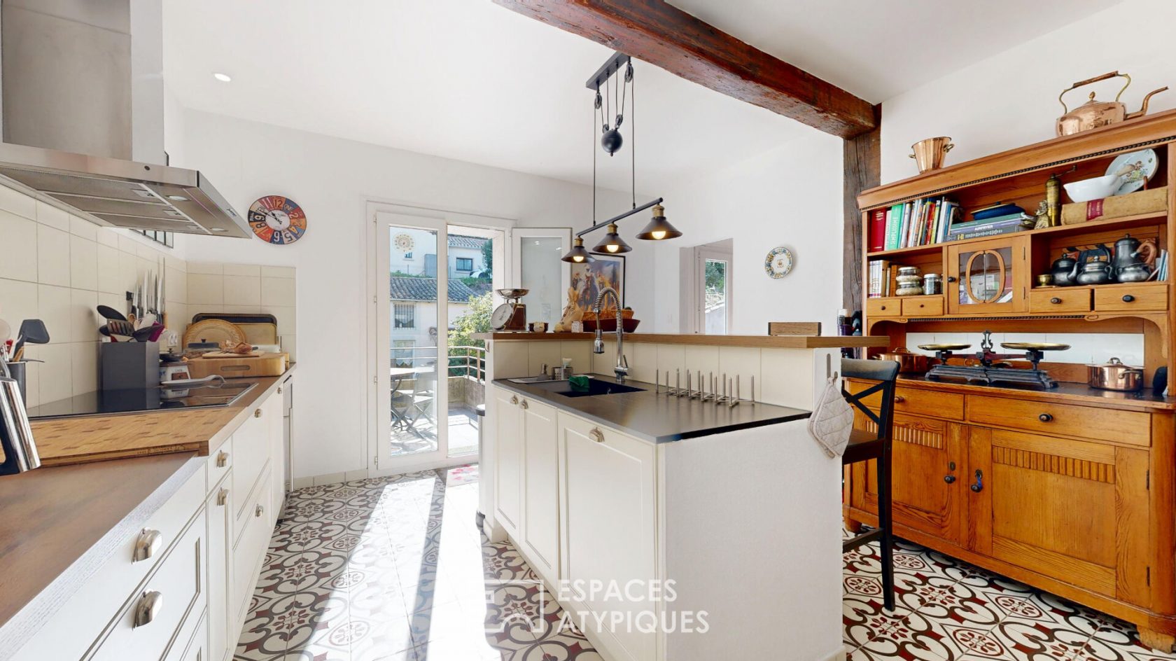Charmante maison en pierre du XVIIe siècle avec vue sur la Cité de Carcassonne