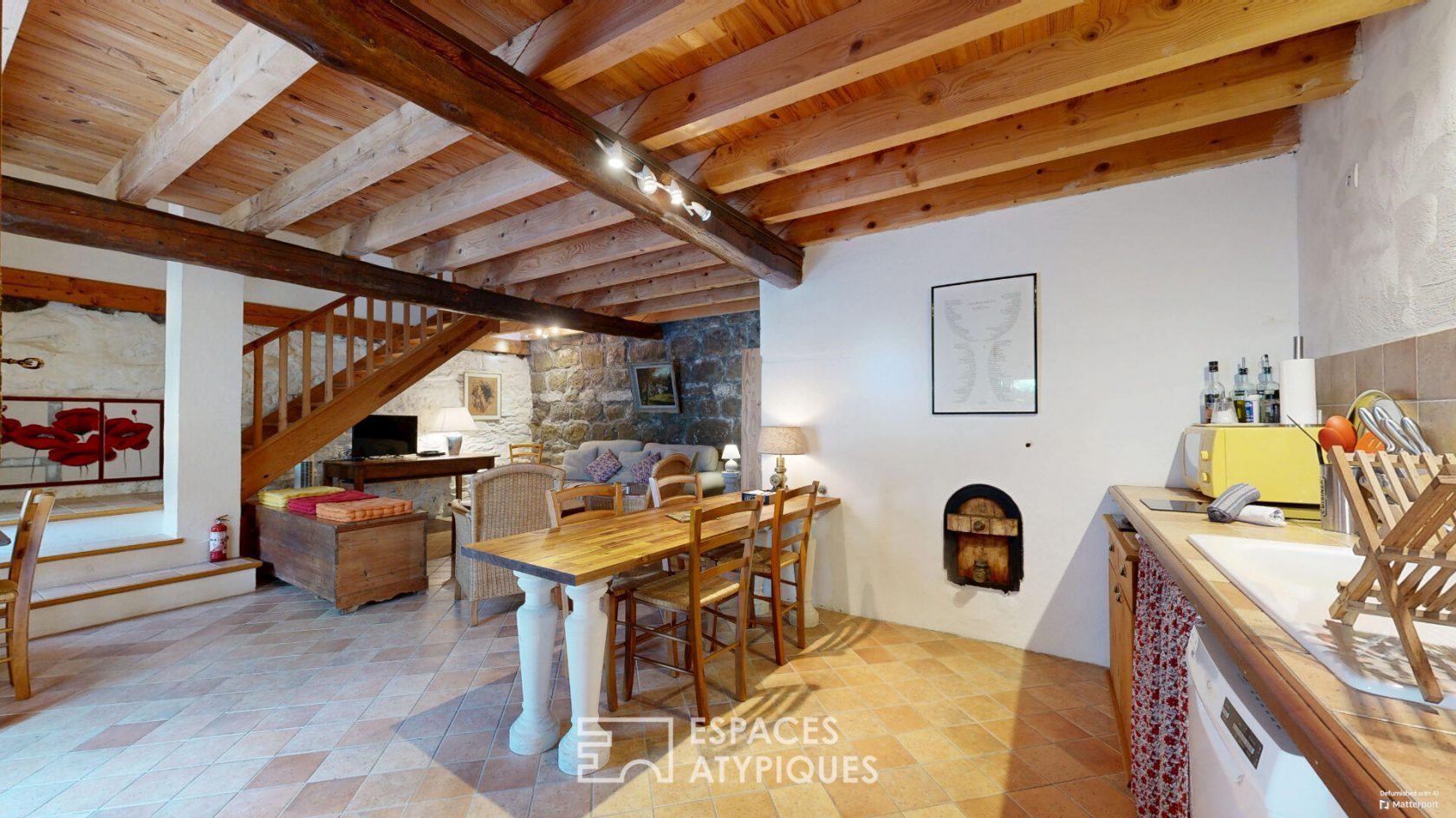 Charmante maison en pierre du XVIIe siècle avec vue sur la Cité de Carcassonne