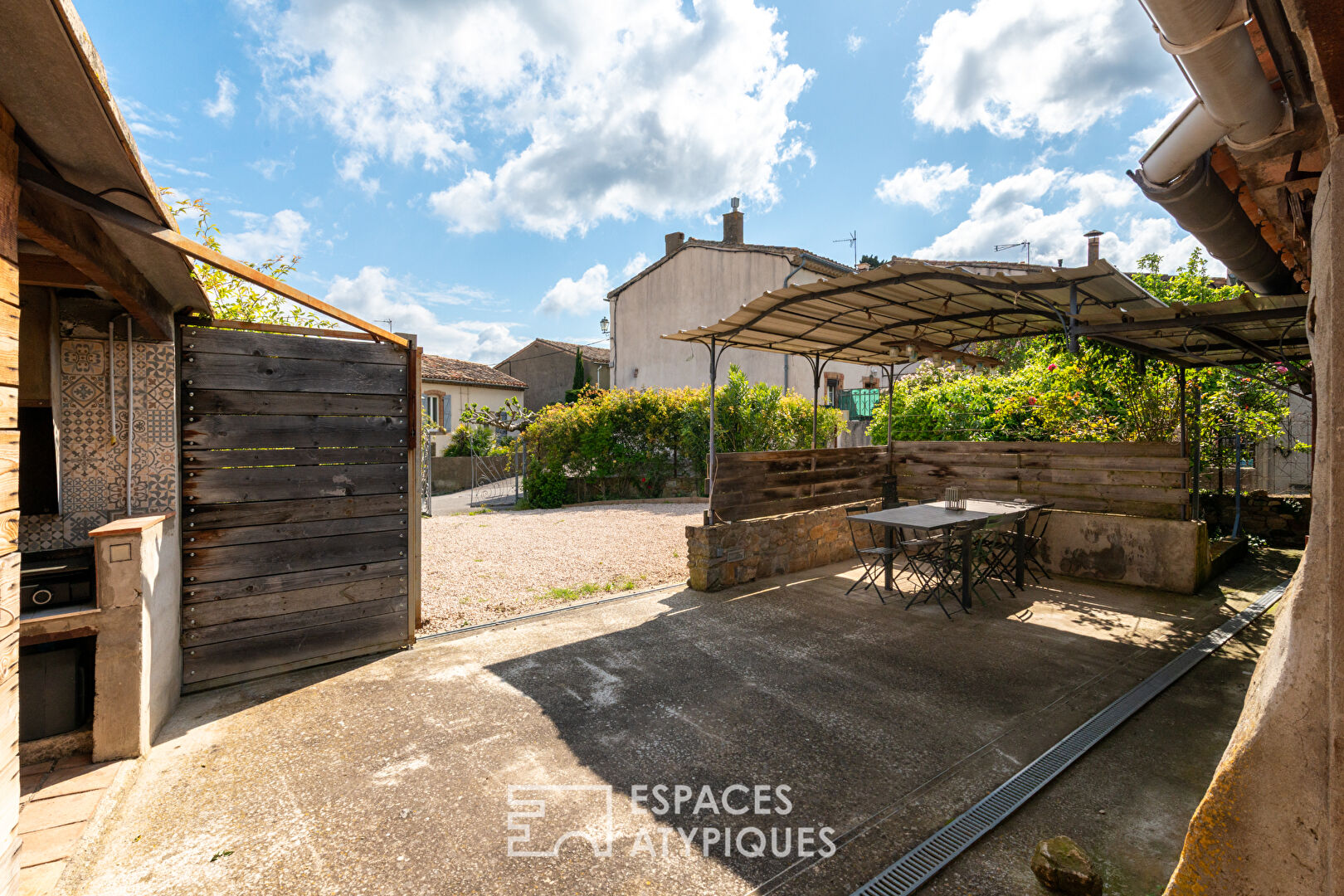 Maison vigneronne de caractère avec appartement indépendant, proche Carcassonne
