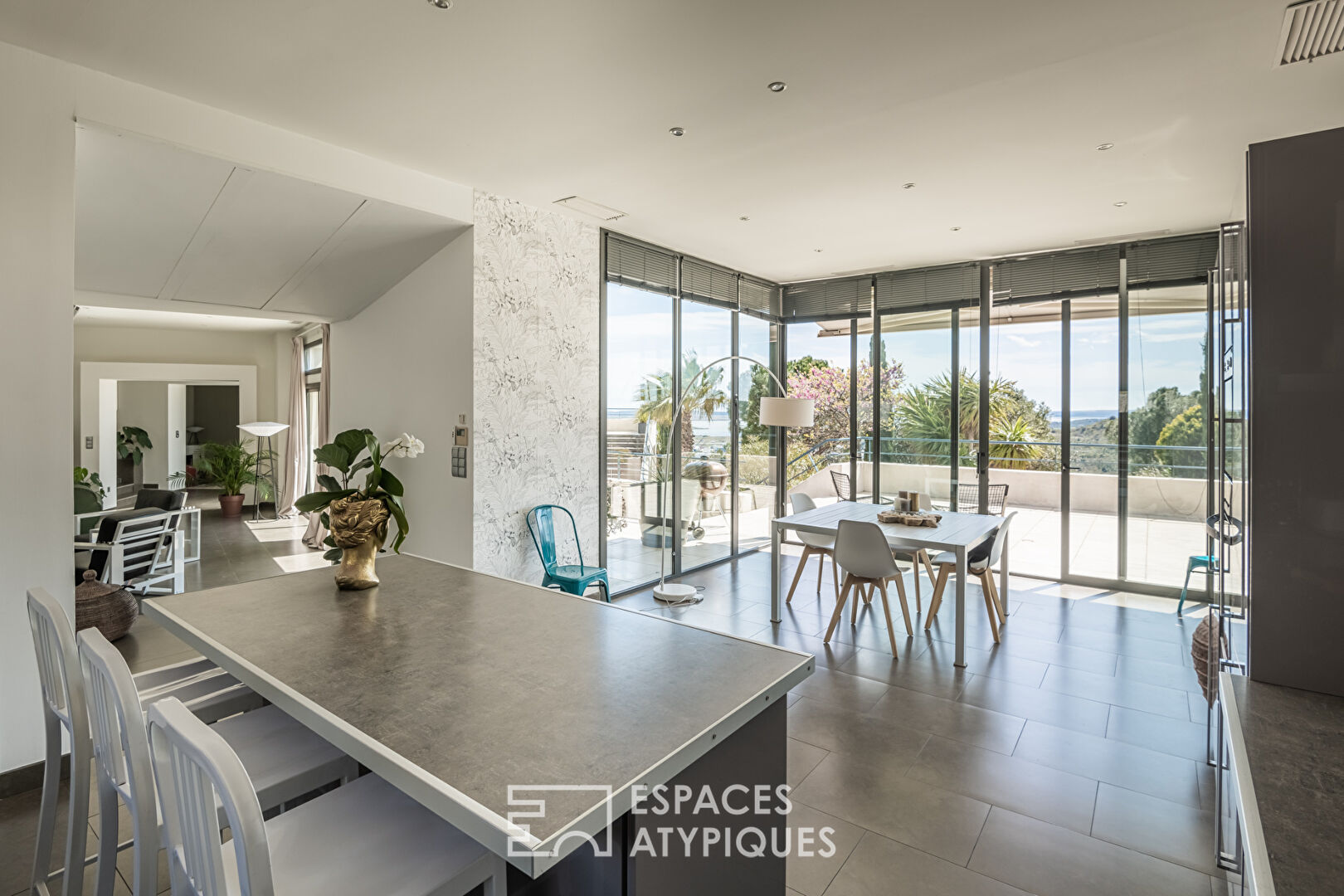 Maison d’architecte intimiste avec sa vue