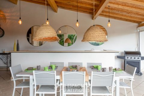 Luxury single-story villa with swimming pool – a few minutes from the sea