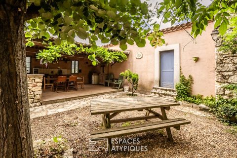 Maison vigneronne de caractère avec dépendances et grand jardin entre Narbonne et Béziers