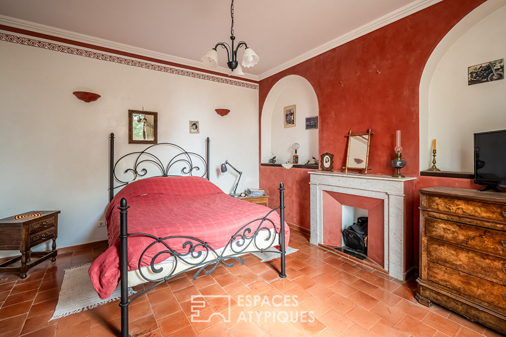 Maison vigneronne de caractère avec dépendances et grand jardin entre Narbonne et Béziers