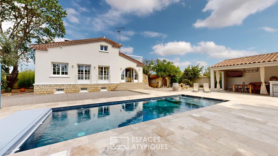 Villa de caractère avec dépendances, parc arboré et piscine ? Proche Narbonne