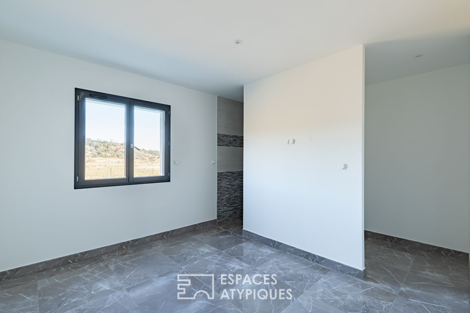 Maison neuve de plain-pied à Thézan-des-Corbières : confort moderne et cadre naturel