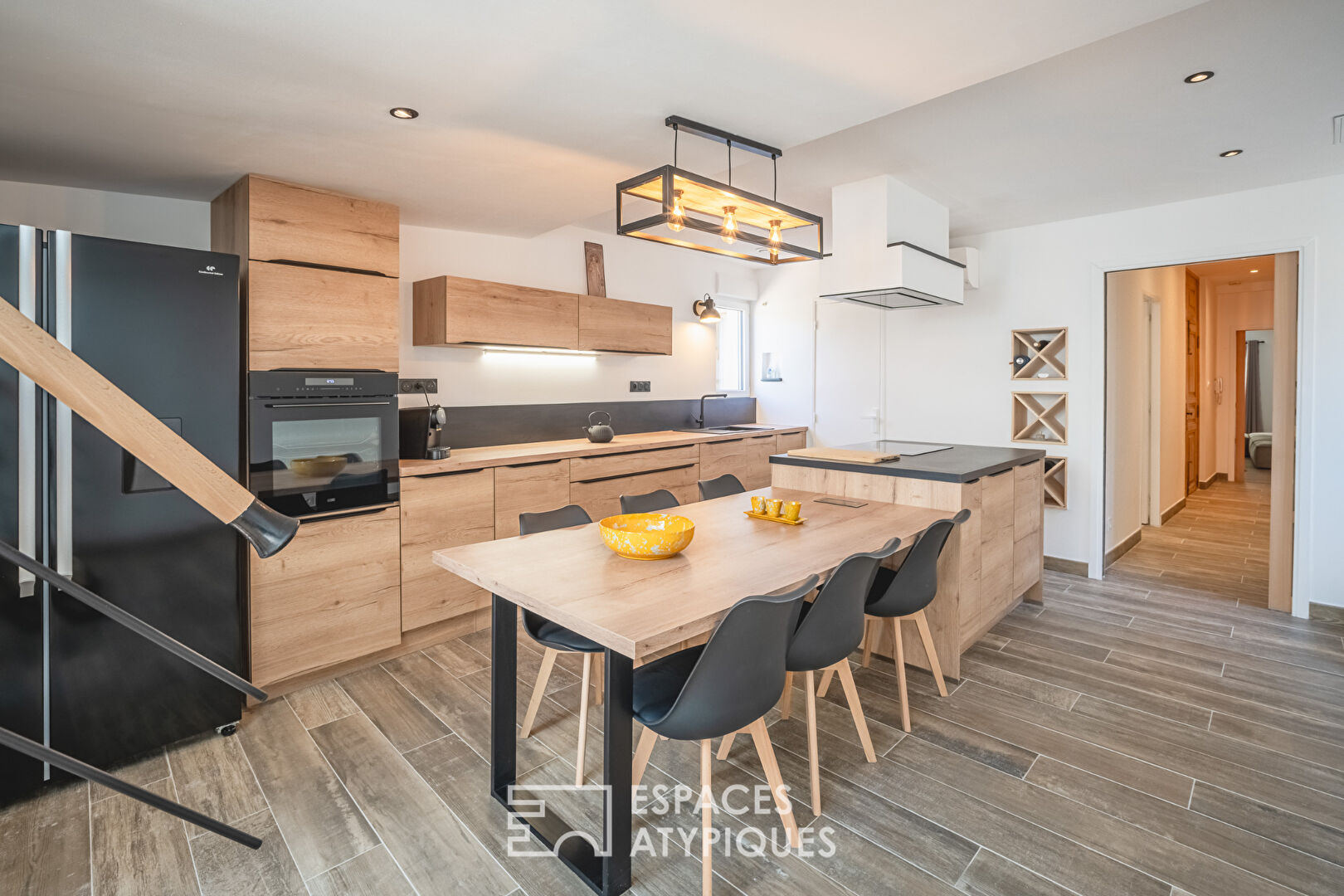 Appartement contemporain et sa tropézienne au coeur de Narbonne