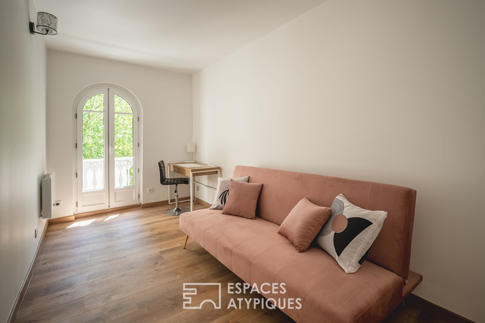 Appartement contemporain et sa tropézienne au coeur de Narbonne