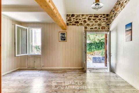 Maison de village atypique de 200 m² avec fort potentiel au coeur de Padern