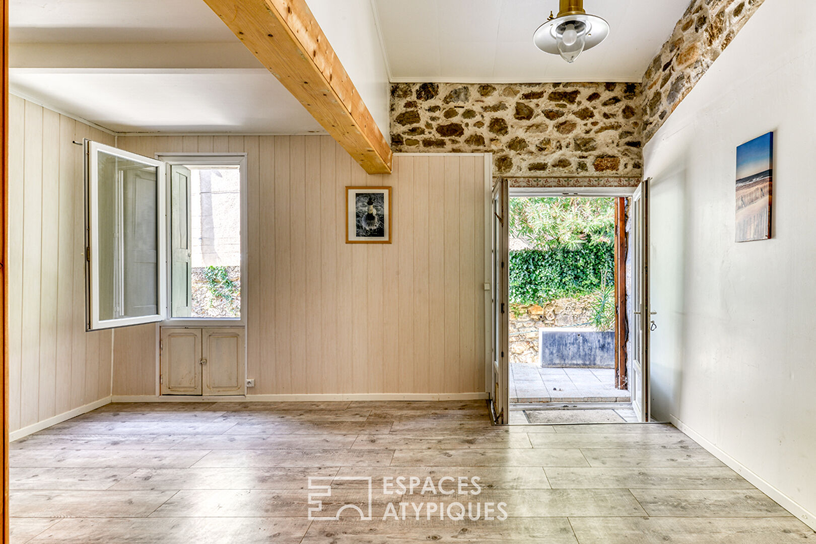 Maison de village atypique de 200 m² avec fort potentiel au coeur de Padern