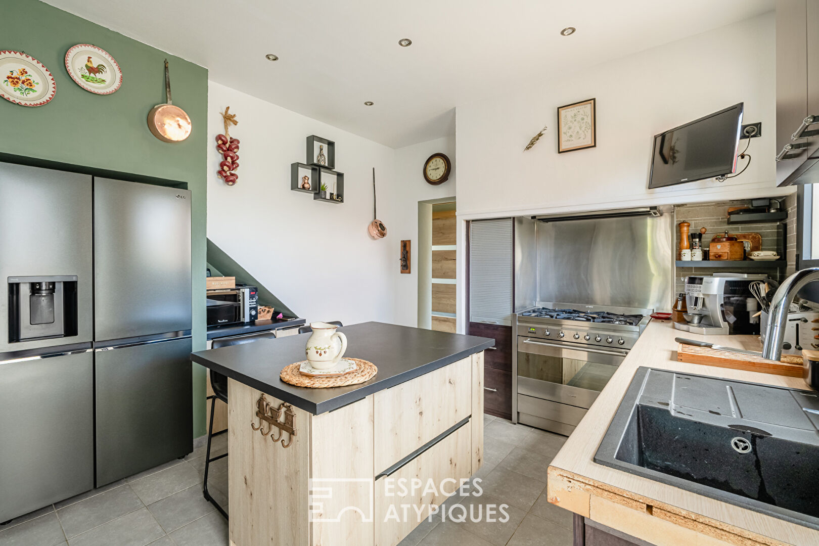 Peaceful Setting near Narbonne – Unique Property with Pool and Landscaped Garden