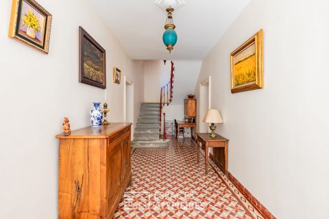Élégante Maison de Maître et dépendances au coeur des Corbières